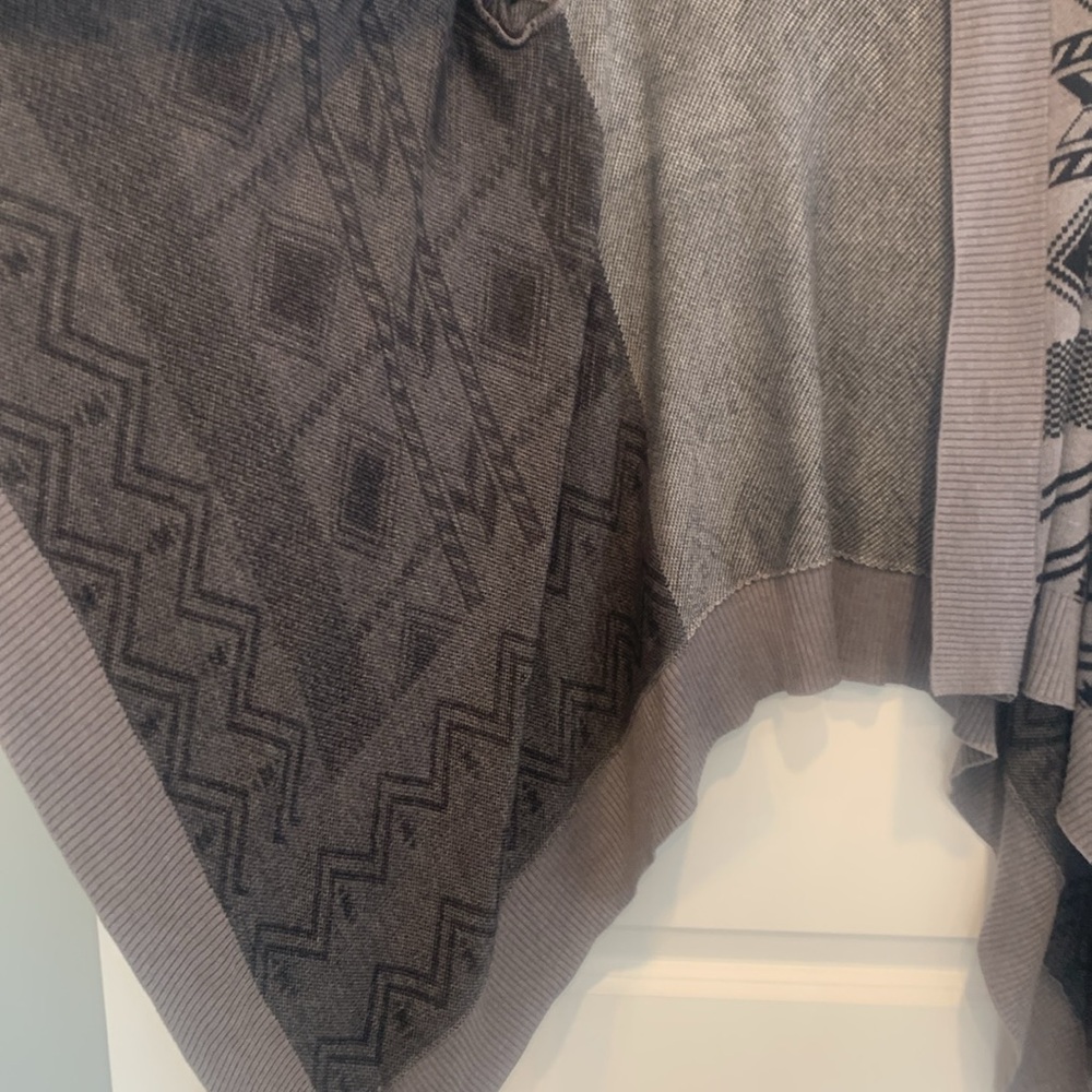 Aztec Cardigan - Picture 5 of 11